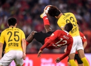 开云体育官方网站-精彩瞬间！球员倒钩进球引爆全场