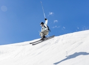 开云体育登录-开拓者对阵新疆队，詹姆斯如何以节奏掌控者身份改写比赛