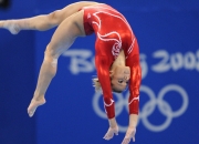 开云体育官网-戈贝尔，攻防转换的轴心—当热火战术遇上广东队的速度