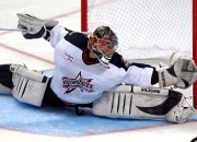 开云体育直播-迈凯伦横扫红牛二队，佩雷兹关键制胜，一场策略与勇气的完美演绎