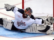 开云体育直播-迈凯伦横扫红牛二队，佩雷兹关键制胜，一场策略与勇气的完美演绎