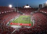 开云体育下载-赛道新王崛起，皮亚斯特里驾驭迈凯伦力克阿斯顿马丁，惊艳四座