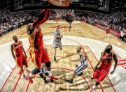 开云下载-泰坦之壁与孤峰之刃，当德国战车碾过暹罗，李梓嘉用球拍写下唯一的注脚