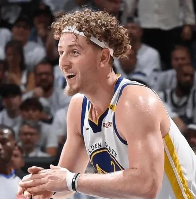 美国男篮爆冷雄鹿B队，波尔津吉斯惊艳世界