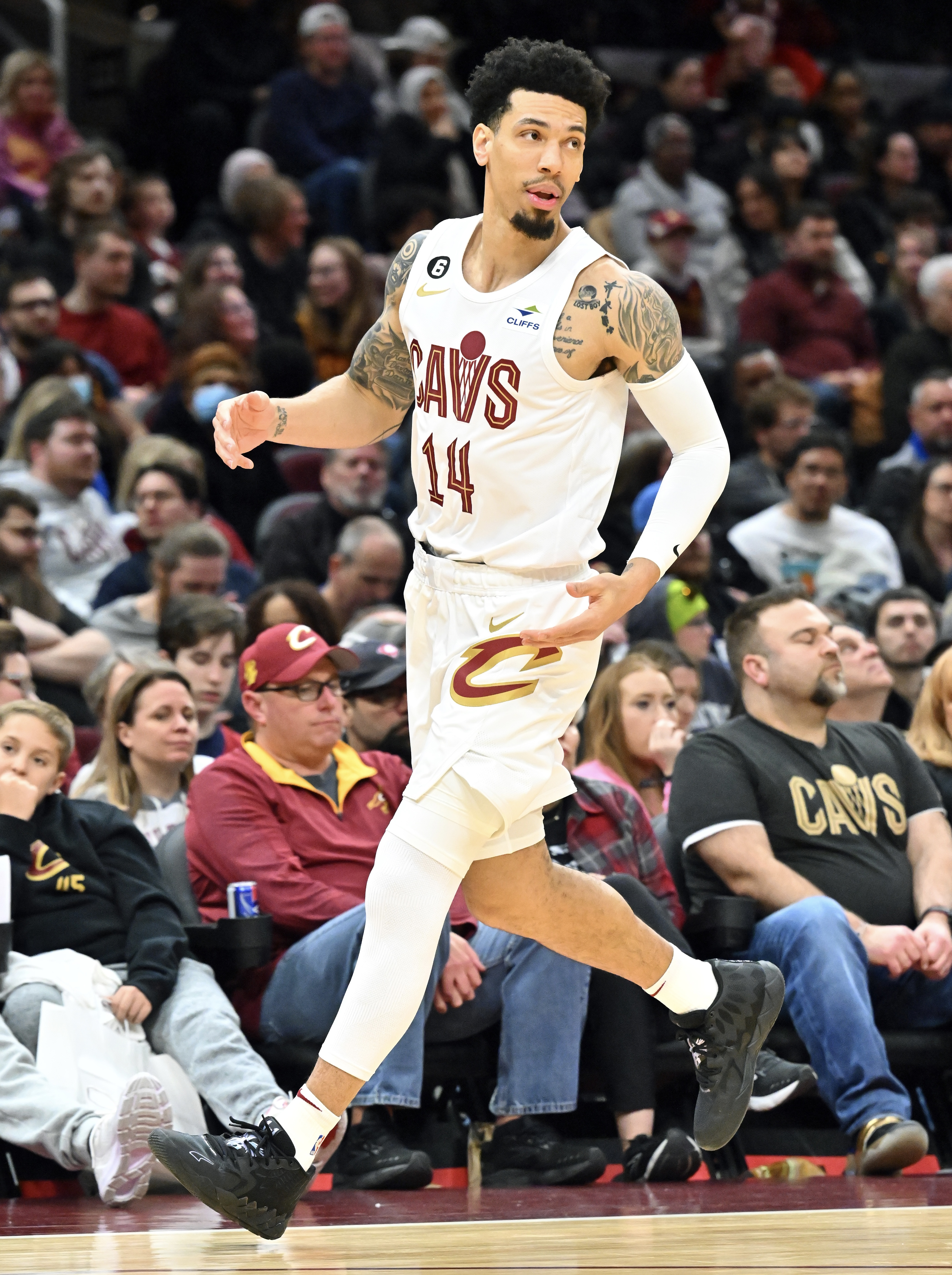 篮网B队完胜美国男篮，丹尼·格林惊艳世界