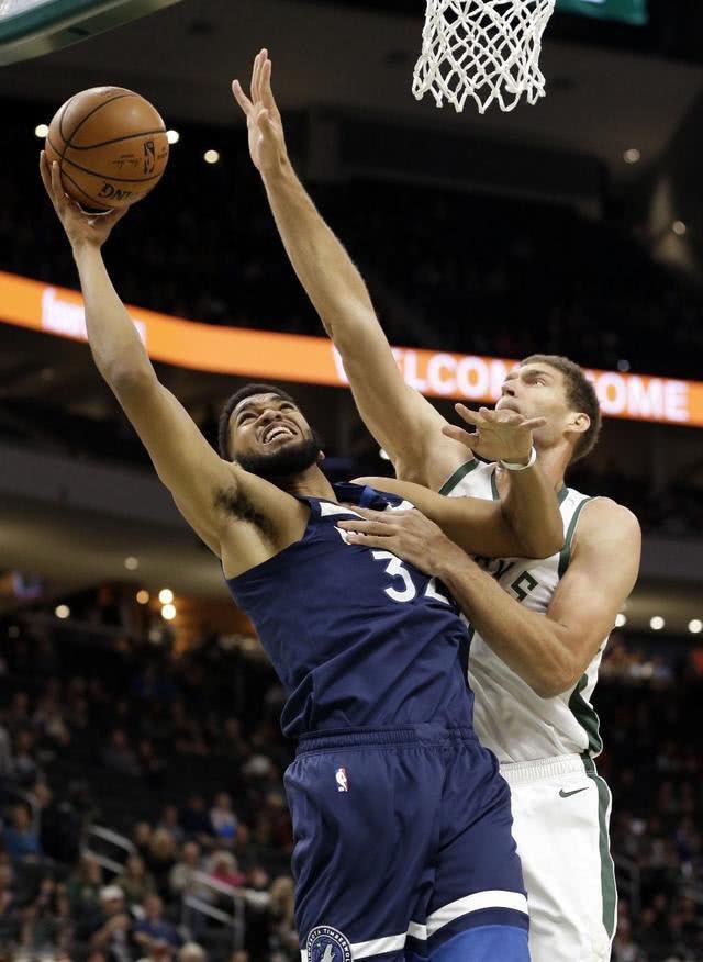 雄鹿B队血洗塞尔维亚男篮，费沃斯打破历史纪录