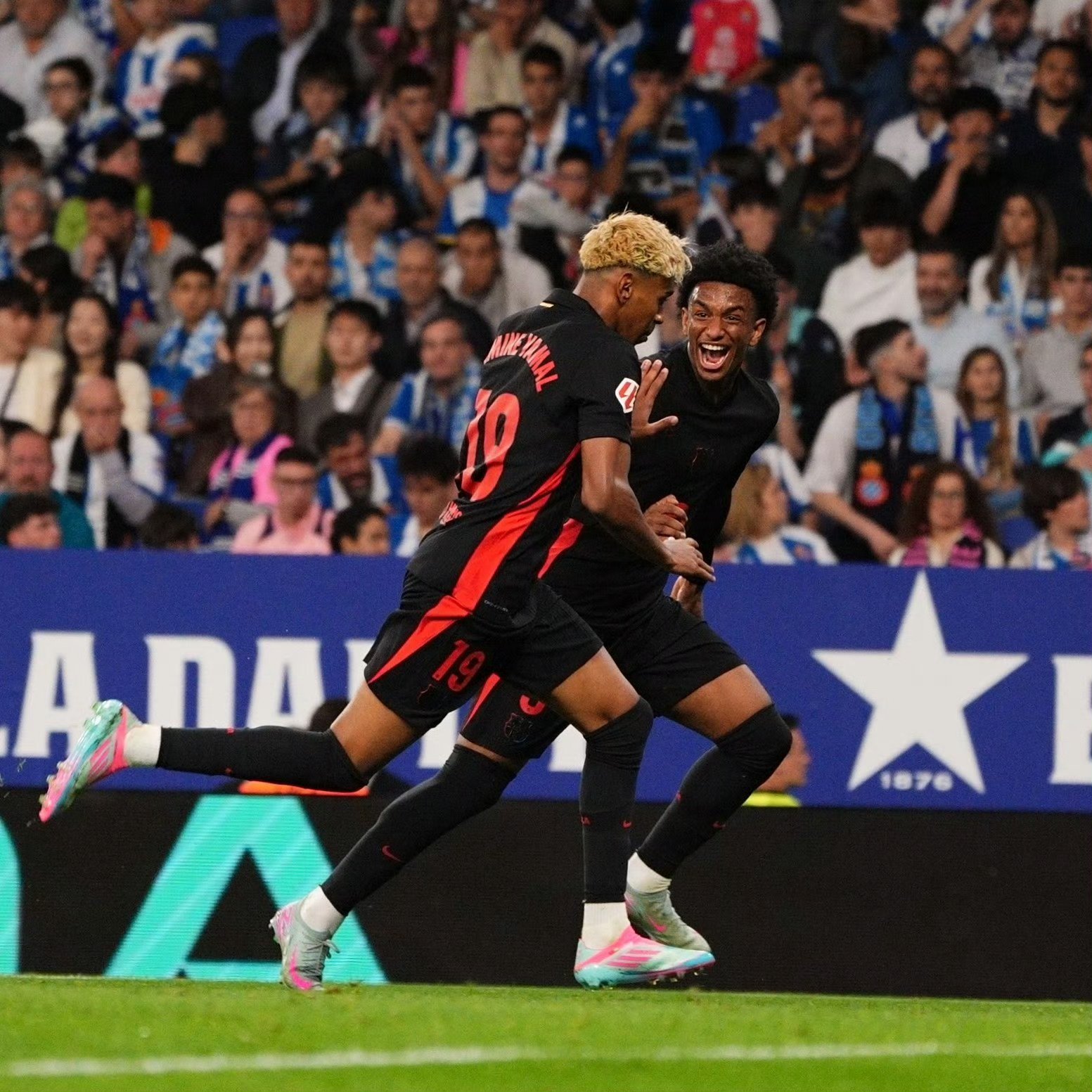 巴黎轻取巴萨，阿拉巴爆发神勇的简单介绍