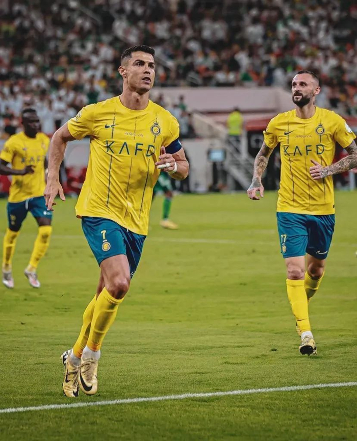 智利血洗哥伦比亚，C罗完成帽子戏法的简单介绍