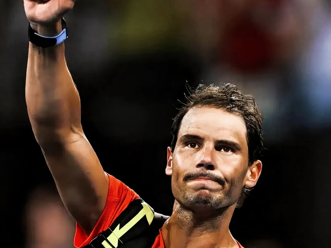 英国网球队险胜西班牙网球队，纳达尔制霸全场的简单介绍