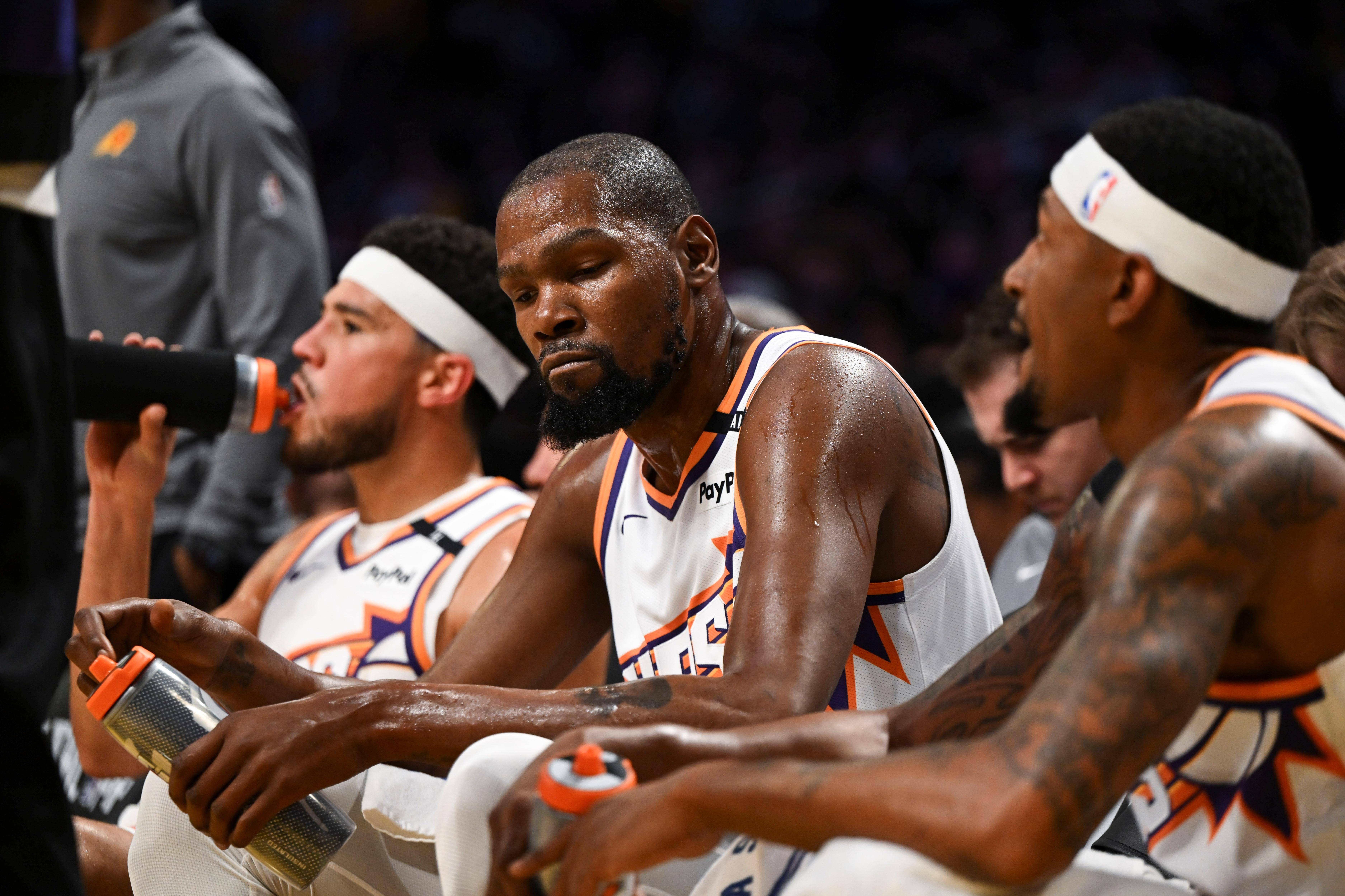 奇才逆转湖人B队，杜兰特绝境逆转的简单介绍