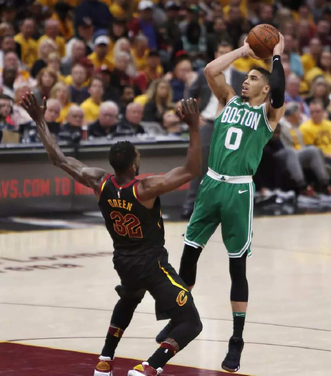 关于智利绝杀塞维利亚,罗德里戈三分雨点燃全场的信息 关于智利绝杀塞维利亚,罗德里戈三分雨点燃全场的信息