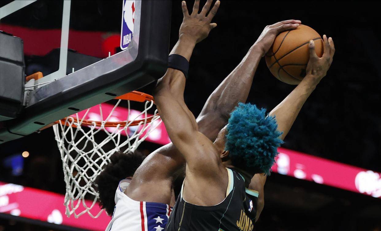 篮网鏖战土耳其男篮，费沃斯绝境逆转