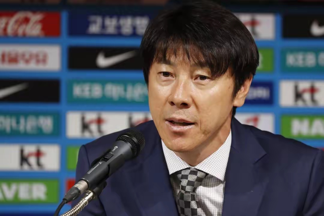 亚洲球队主教练换帅，振兴球队士气的简单介绍