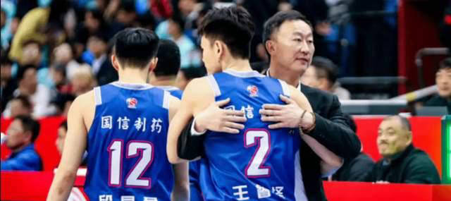 关于青岛男篮客场取胜，豪取关键的胜利的信息