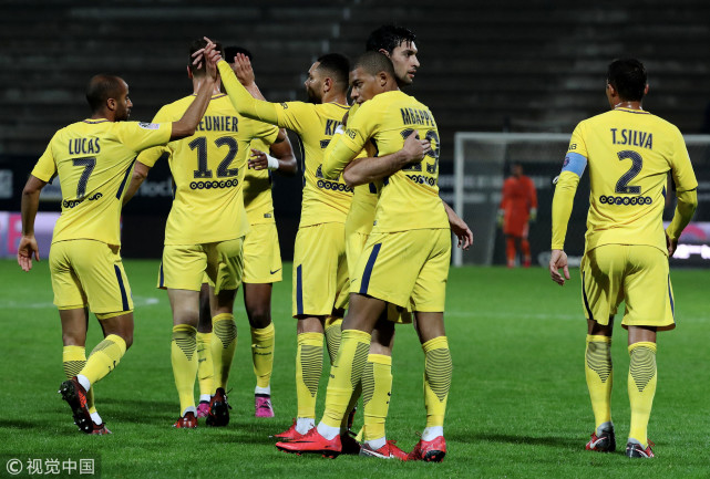 巴黎客场大胜，继续领跑积分榜的简单介绍
