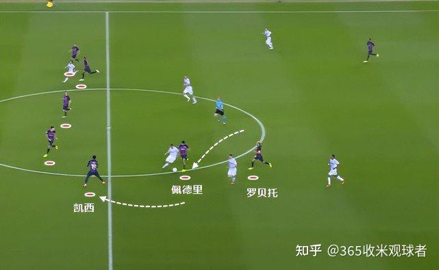 巴黎客场大胜，继续领跑积分榜的简单介绍