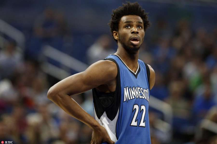 狼队客场落败，陷入连败泥沼的简单介绍