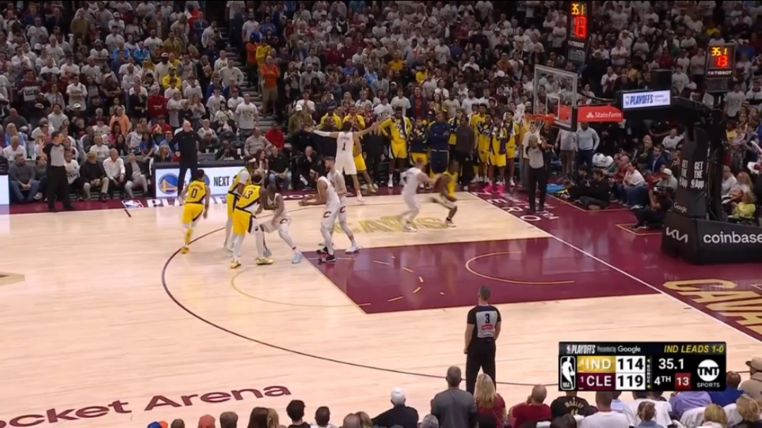 包含绝杀！球队最后时刻翻盘取胜的词条