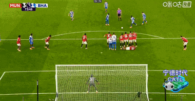 关于曼联客场大胜，重返联赛前四！的信息