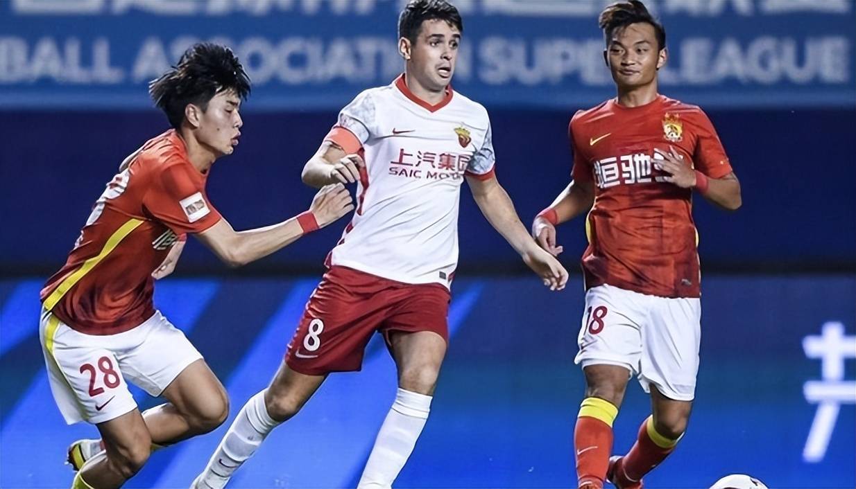 包含上港客场险胜申鑫，斩获全胜的词条