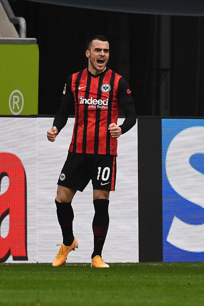 尤文图斯重燃冠军梦想，豪取三连胜的简单介绍