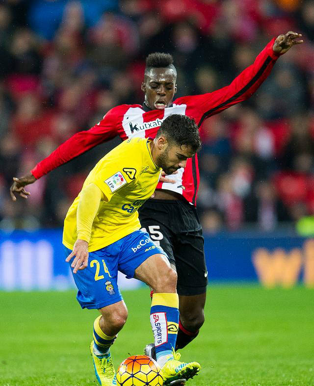 塞维利亚客场取胜，稳定在联赛前三的简单介绍