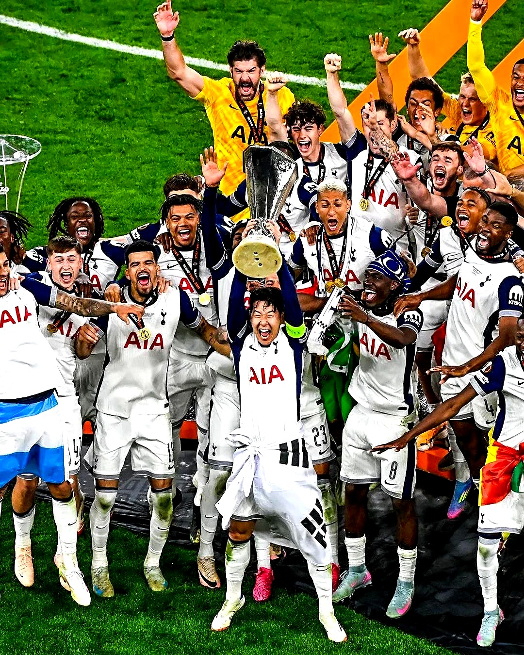 西班牙横扫利物浦，阿尔瓦雷斯刷新纪录的简单介绍