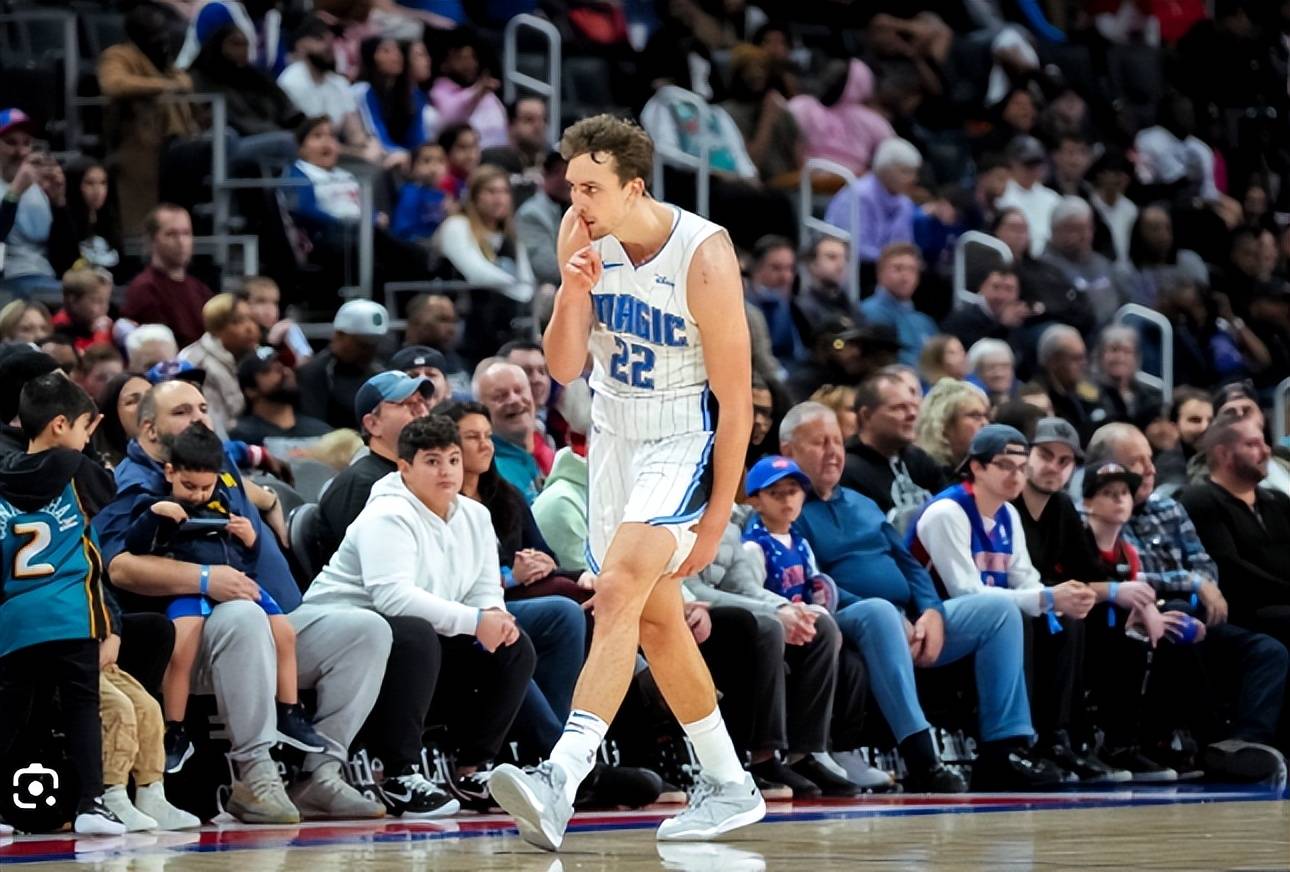 关于凯尔特人B队翻盘76人，特雷杨一己之力扛起全队的信息