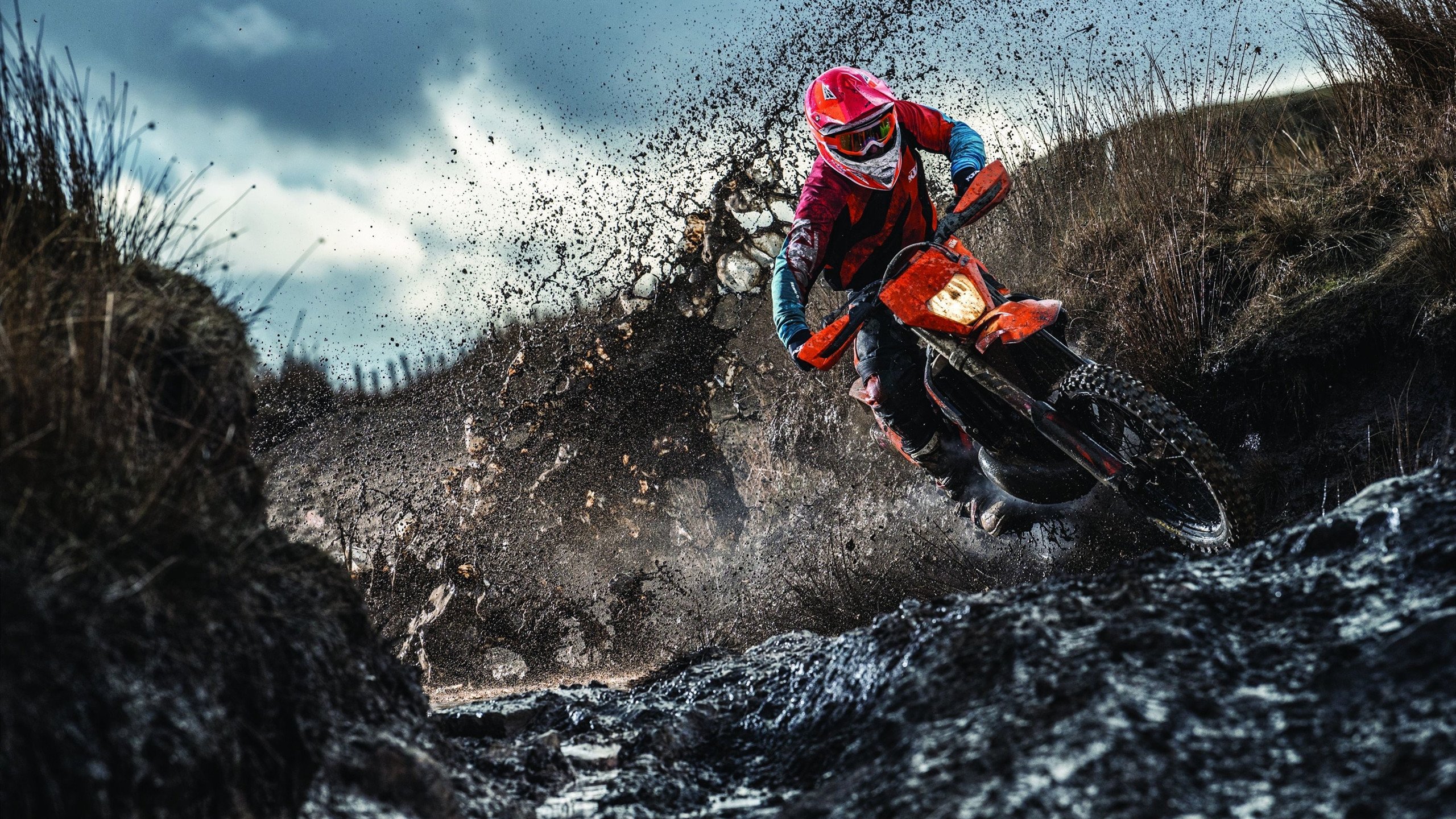 红牛车队力克红牛二队，周冠宇状态火热预示F1格局生变