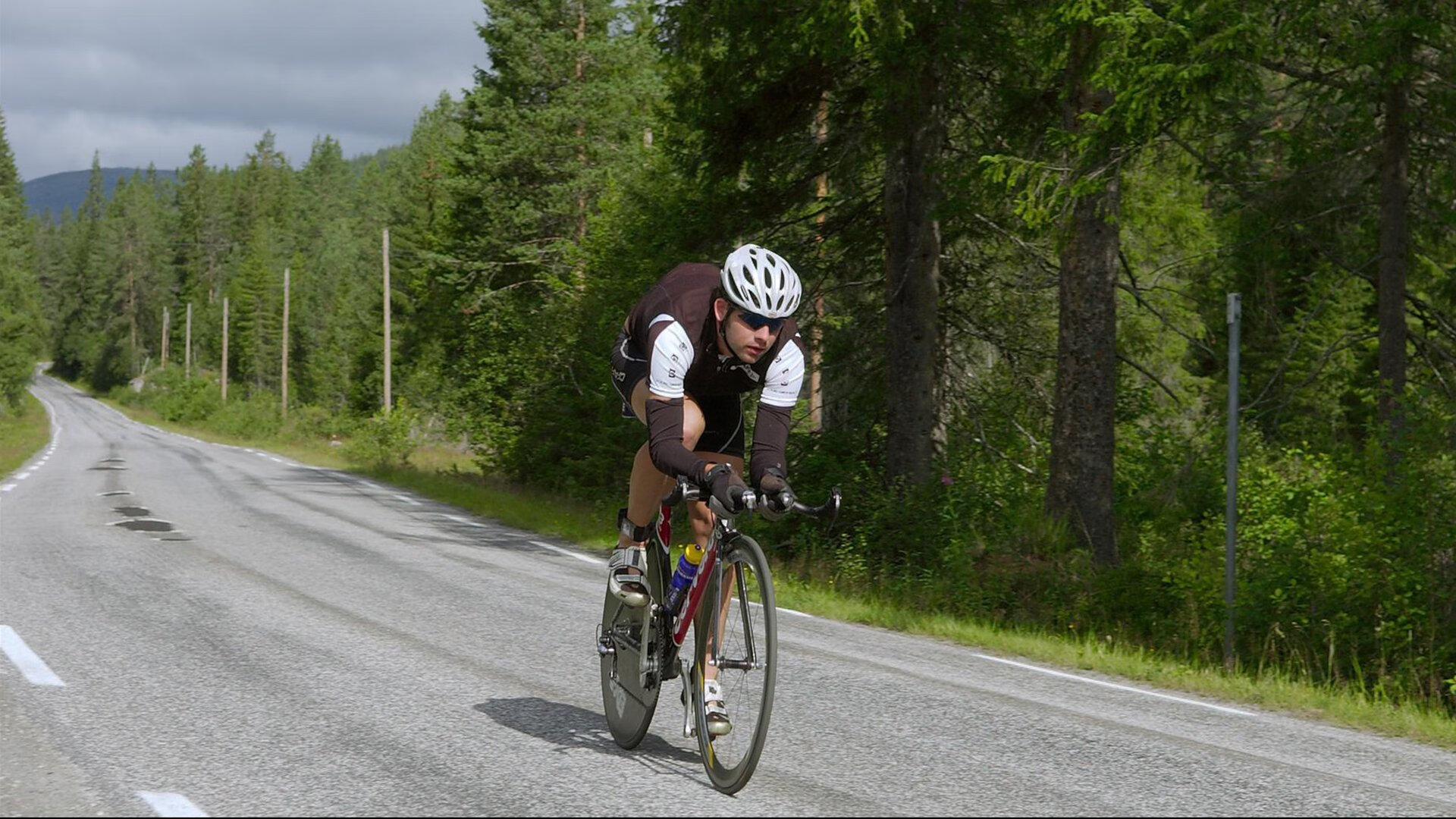 东瀛利剑破北欧坚冰，许昕独舞点亮乒乓盛宴
